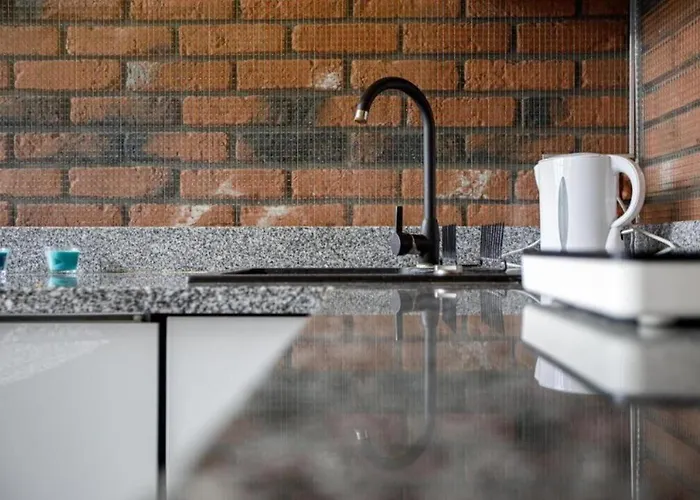 Close-central - Main Rail Station - Kosciuszki 28 *