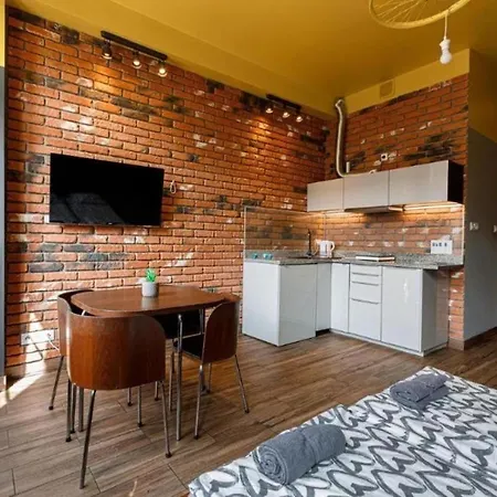 Close-central - Main Rail Station - Kosciuszki 28