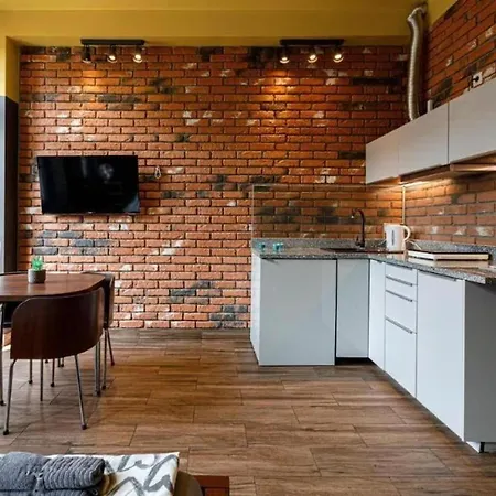 Close-central - Main Rail Station - Kosciuszki 28 Apartment